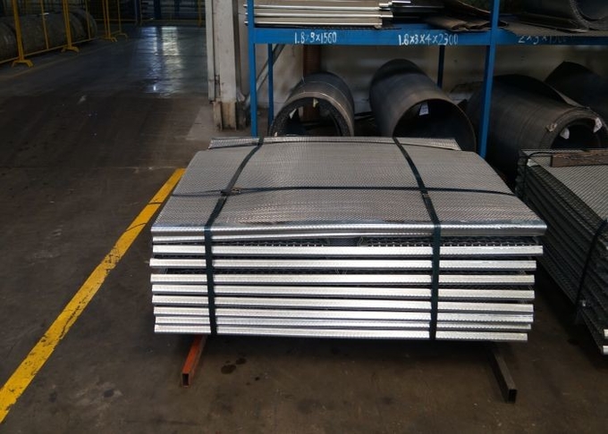 High Carbon Steel Lock Crimped Screen Mesh For Mining Quarrying Crusher Equipment 1